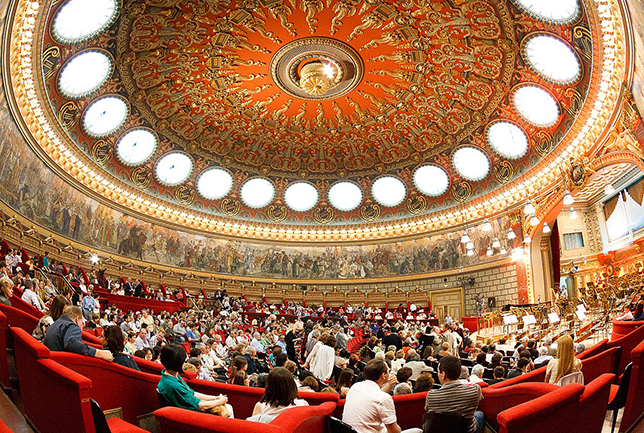 Bucharest's most prestigious concert hall, the Romanian Athenaeum is one of the top sights in Romania. Find out why it should not be missed!