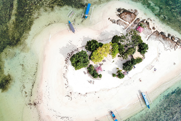 The Gili Islands are a popular destination for travelers looking for things to do, such as relax on beautiful beaches, go snorkeling or diving, and explore the jungle. There are also many restaurants and cafes to enjoy, as well as a lively nightlife scene.